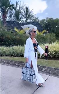 Maja Suput feet photo thumbnail