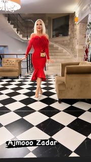 Maja Suput feet photo thumbnail