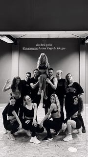 Maja Suput feet photo thumbnail