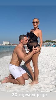 Maja Suput feet photo thumbnail