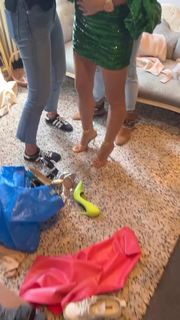 Maja Suput feet photo thumbnail