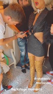 Maja Suput feet photo thumbnail