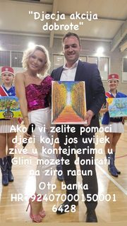 Maja Suput feet photo thumbnail