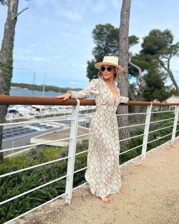 Maja Suput feet photo thumbnail