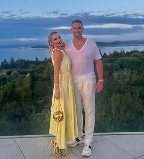 Maja Suput feet photo thumbnail