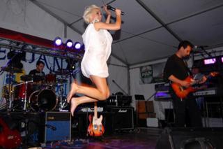 Maja Suput feet photo thumbnail