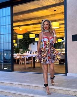 Maja Suput feet photo thumbnail