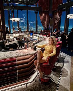 Maja Suput feet photo thumbnail