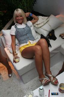 Maja Suput feet photo thumbnail