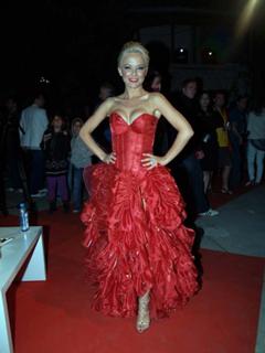 Maja Suput feet photo thumbnail