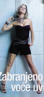 Maja Suput feet photo thumbnail