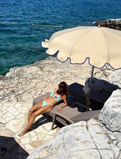 Maja Suput feet photo thumbnail