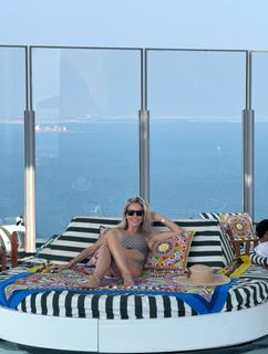 Maja Suput feet photo thumbnail