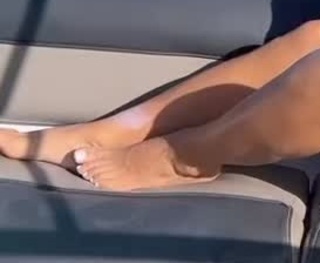 Maja Šuput feet photo 9