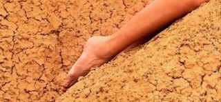 Majida Issa feet photo 13