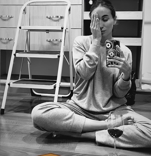 Majida Issa feet photo 3