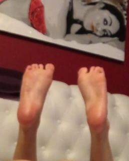 Major Galore feet photo 15