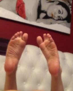 Major Galore feet photo 12