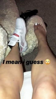 Major Galore feet photo 7