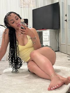 Major Galore feet photo 8