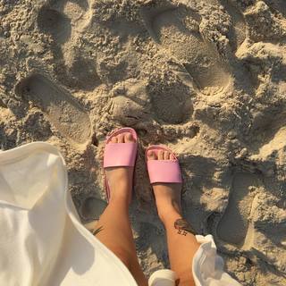 Maju Trindade feet photo 7