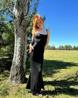 Makenna Kelly feet photo 17