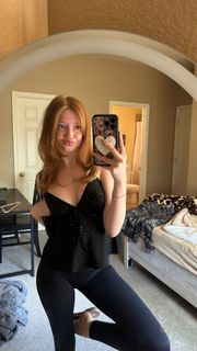 Makenna Kelly feet photo 16