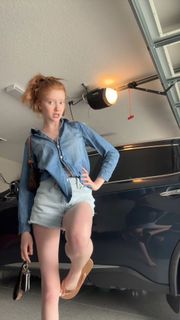 Makenna Kelly feet photo 3