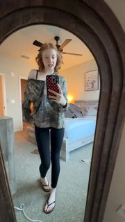 Makenna Kelly feet photo 13
