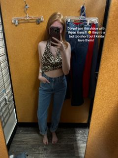 Makenna Kelly feet photo 9