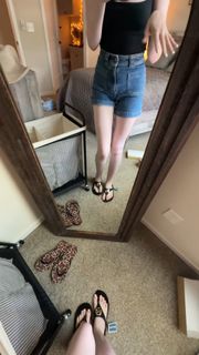 Makenna Kelly feet photo 1