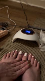 Makenna Kelly feet photo 2