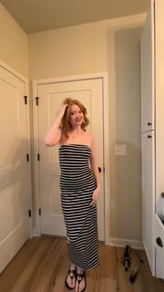 Makenna Kelly feet photo 6
