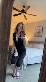 Makenna Kelly feet photo 1