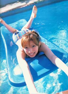 Maki Gotô feet photo 1
