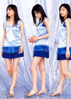 Maki Gotô feet photo 6