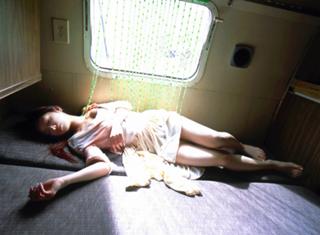 Maki Gotô feet photo 3