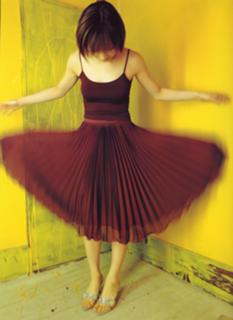 Maki Gotô feet photo 7