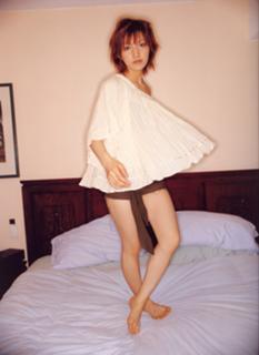 Maki Gotô feet photo 5