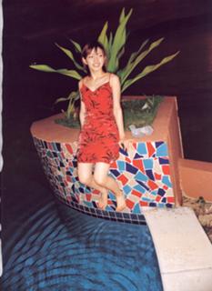 Maki Gotô feet photo 1