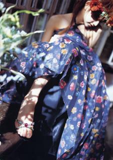 Maki Gotô feet photo 14