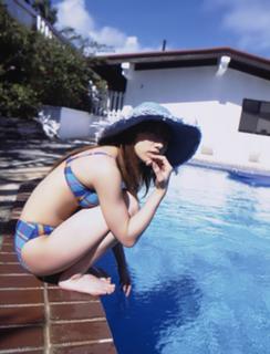 Maki Gotô feet photo 8