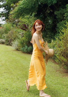 Maki Gotô feet photo 15