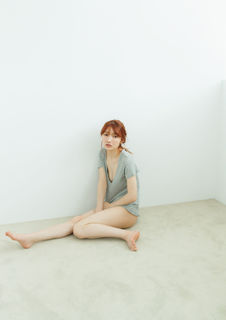 Maki Gotô feet photo 6