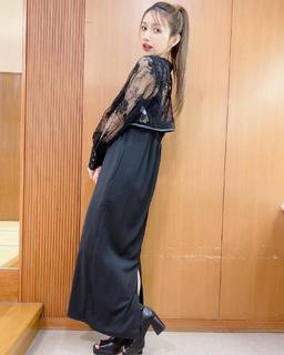 Maki Gotô feet photo 10