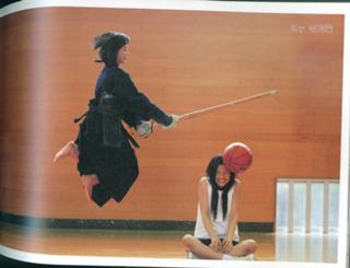 Maki Horikita feet photo 8