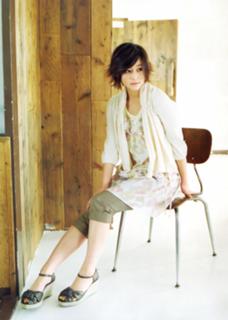 Maki Horikita feet photo 10