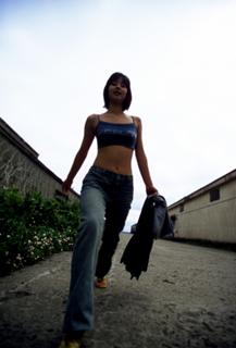 Maki Horikita feet photo 9