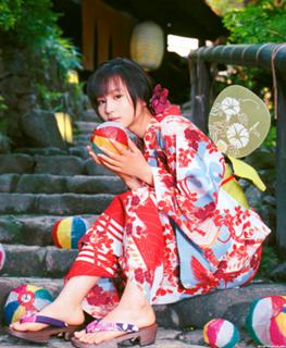 Maki Horikita feet photo 13
