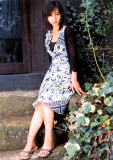Maki Horikita feet photo 10